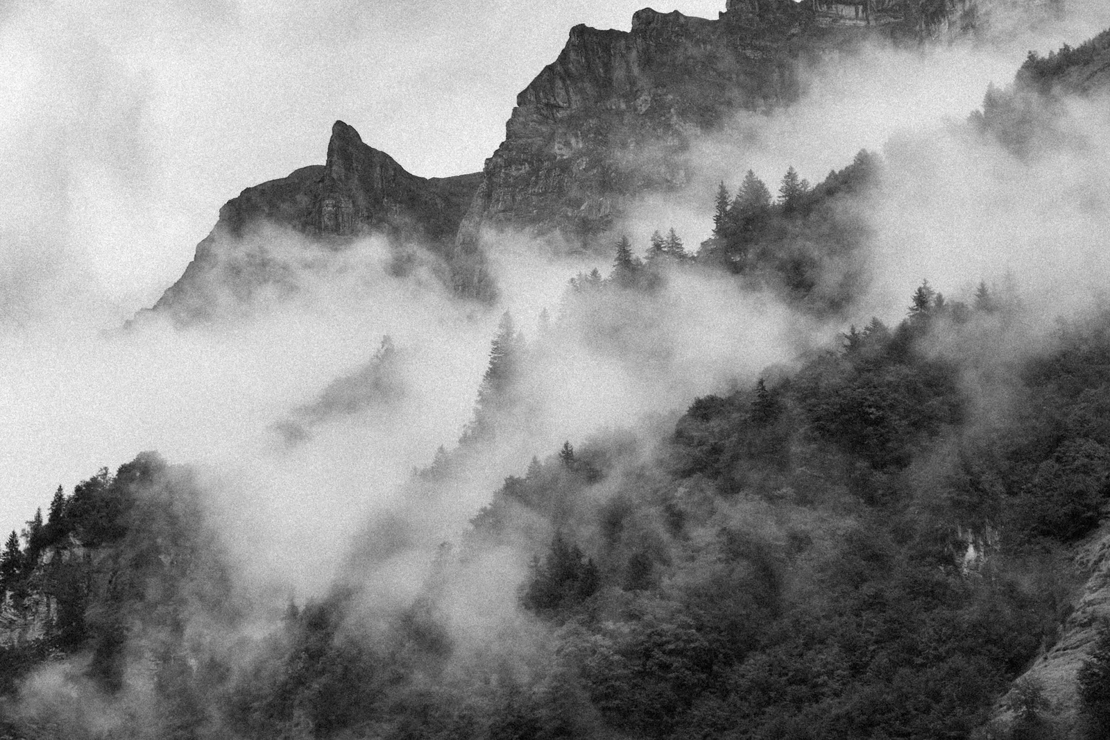 TODO — description de 2022-08-routes-des-alpes-25.webp