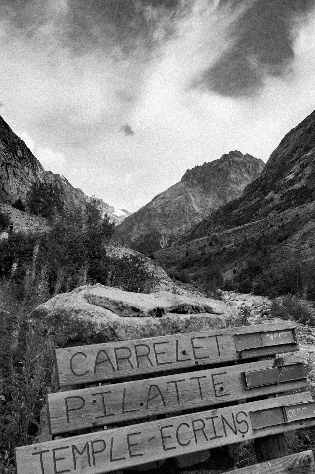 TODO — description de 2022-08-routes-des-alpes-30.webp